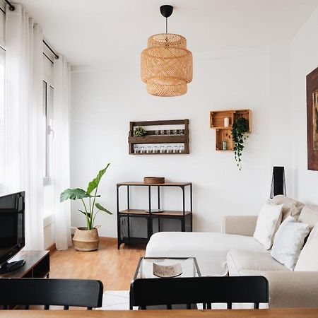 Sunny And Modern Apartment Ideal For Groups Barcelona Kültér fotó