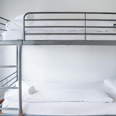 Sunny And Modern Apartment Ideal For Groups Barcelona Kültér fotó