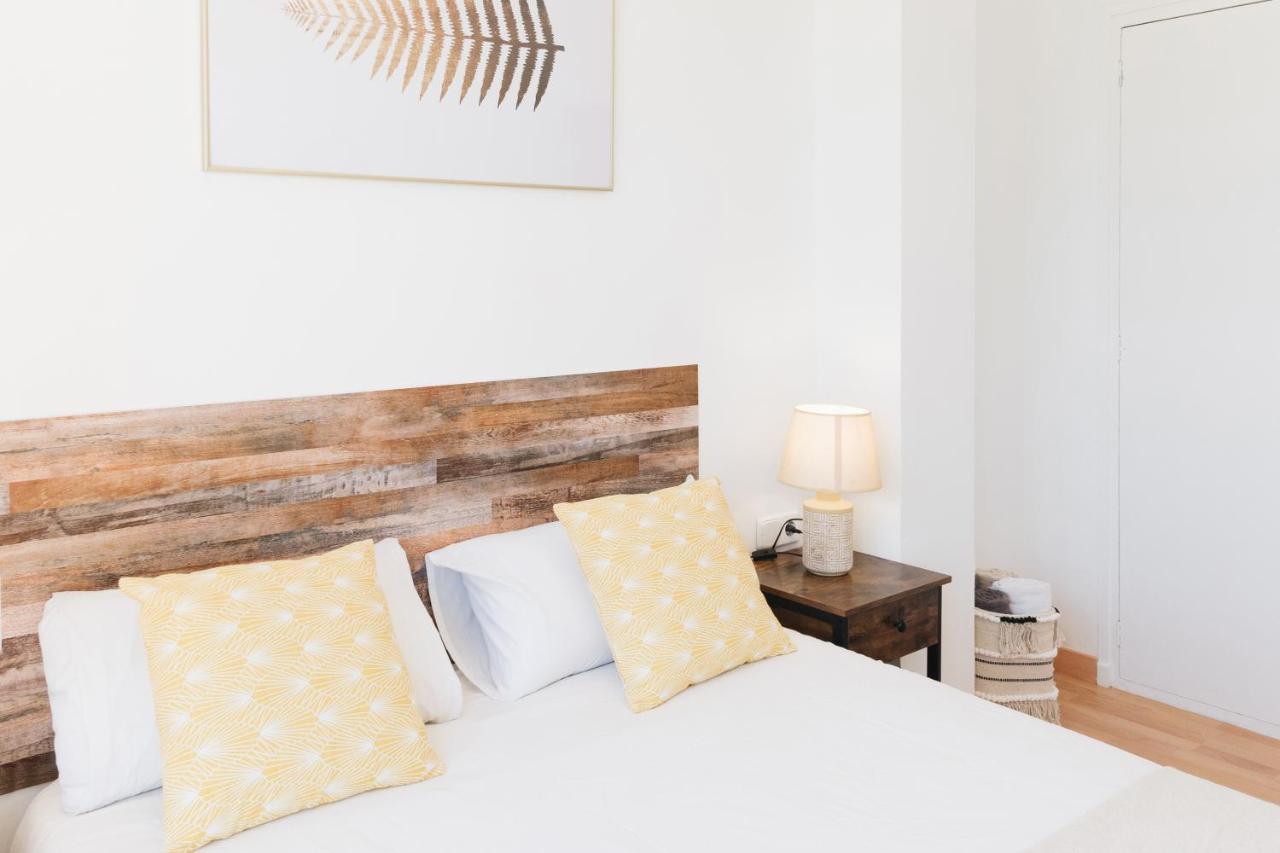 Sunny And Modern Apartment Ideal For Groups Barcelona Kültér fotó