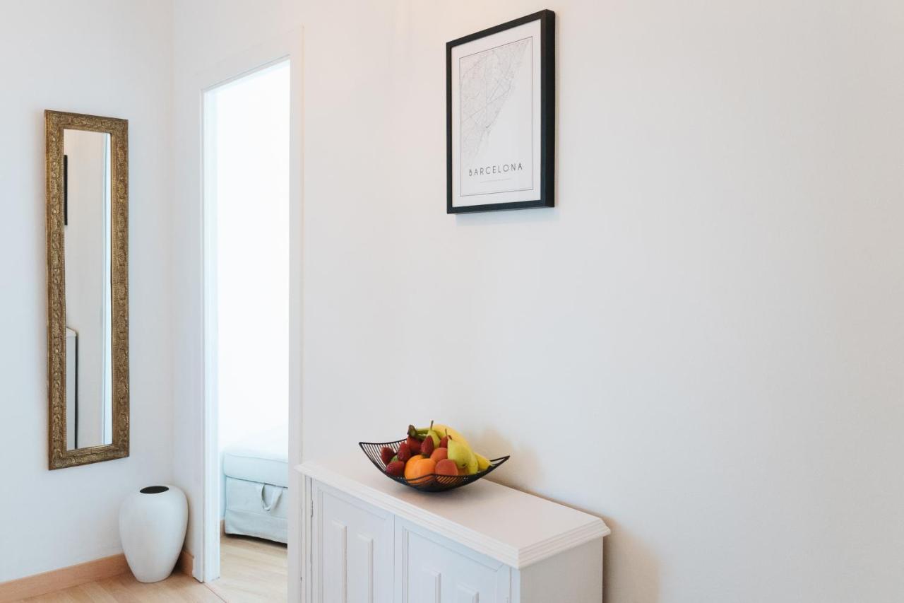 Sunny And Modern Apartment Ideal For Groups Barcelona Kültér fotó