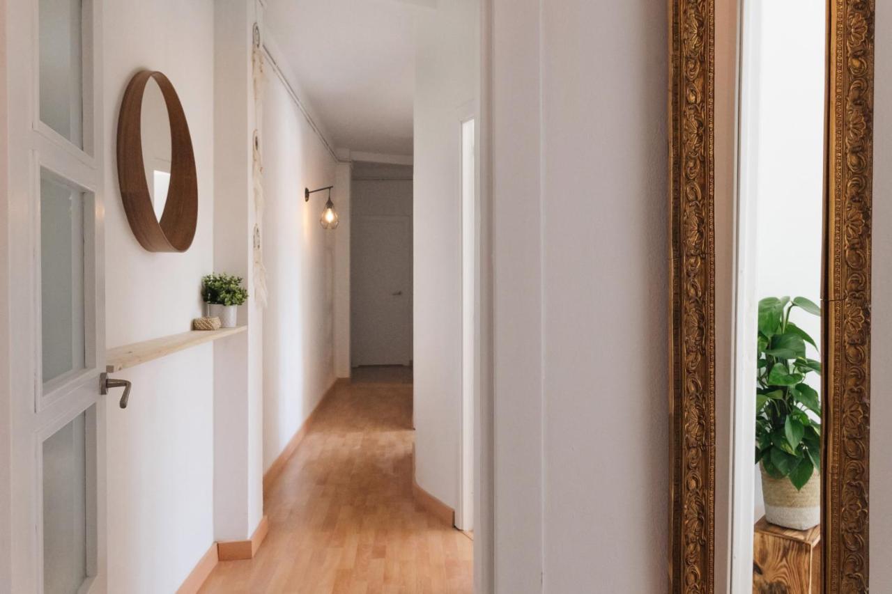 Sunny And Modern Apartment Ideal For Groups Barcelona Kültér fotó