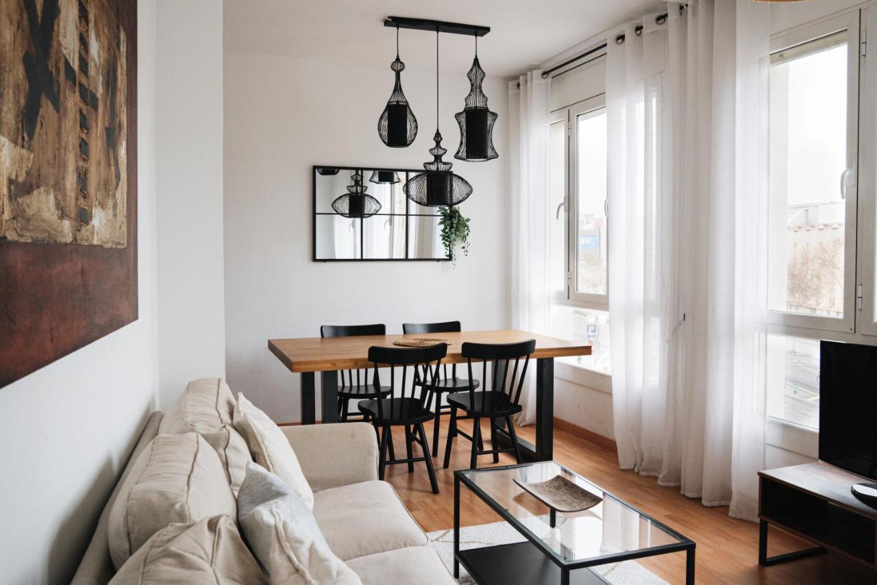 Sunny And Modern Apartment Ideal For Groups Barcelona Kültér fotó